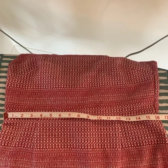 Banana Republic/Size 12 - Red/White Dress. Criss/Cross open back - - Picture 7 of 9